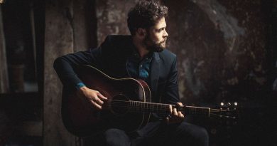 Passenger - Feather on the Clyde