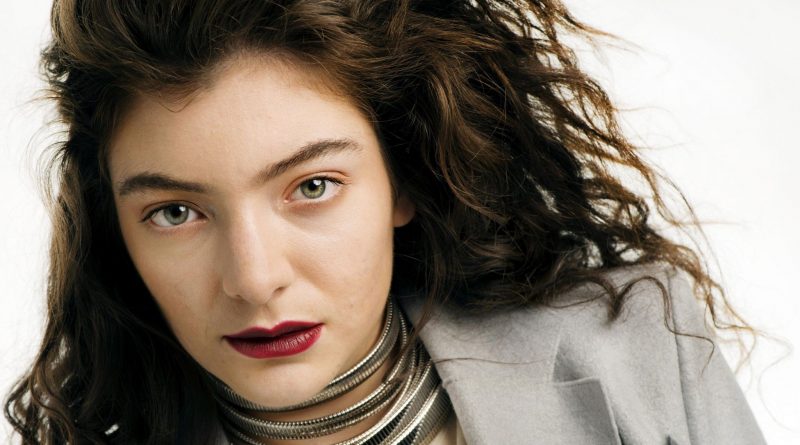 Lorde - A World Alone
