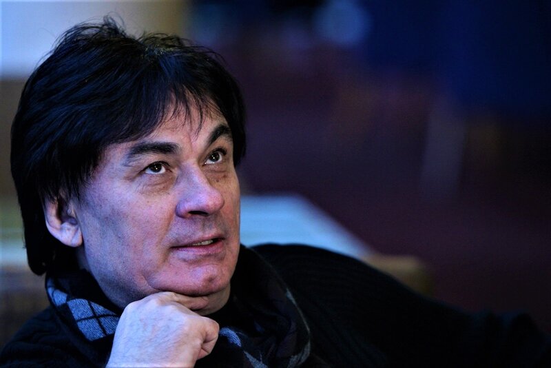 Александр Серов