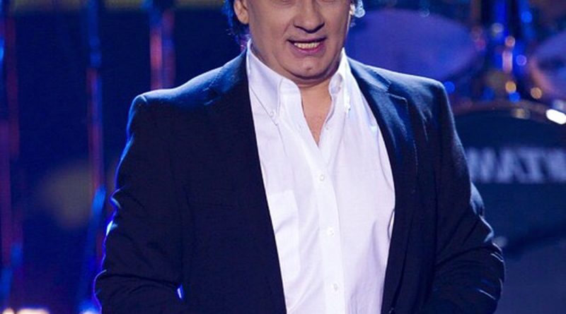 Александр Серов