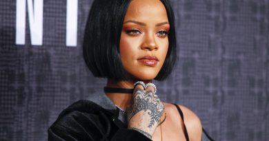 Rihanna - Haunted
