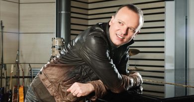 Io mammeta e tu - Gigi D'Alessio, Renato Carosone