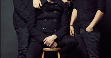 Kasabian - Acid Turkish Bath (Shelter from the Storm)