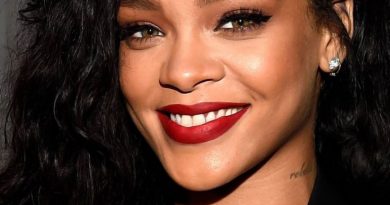 Rihanna - Complicated
