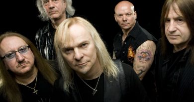 Uriah Heep - Everything in Life