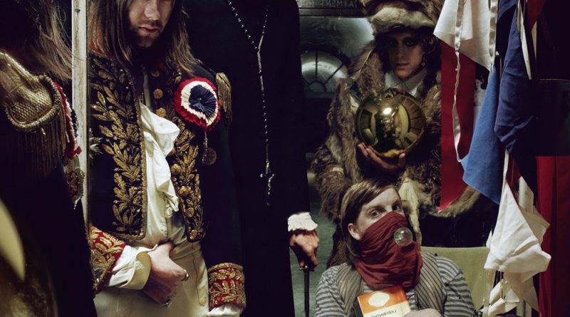 Kasabian -West Ryder Silver Bullet