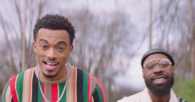 Jonathan McReynolds - Movin' On