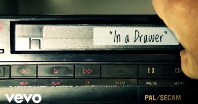 Band Of Horses - In A Drawer
