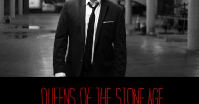Queens of the Stone Age - Smooth Sailing