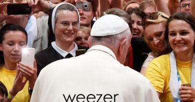 Weezer - Thank God for Girls