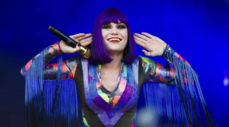 Jessie J, Brandy - Conquer The World