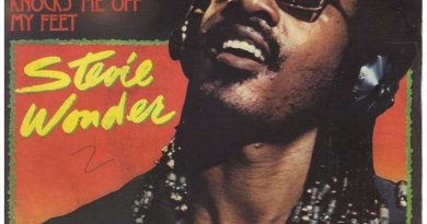 Stevie Wonder - Knocks Me Off My Feet