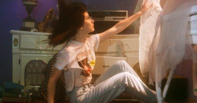 Weyes Blood - Lost In Dreams