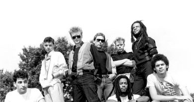 UB40 - Johnny Too Bad