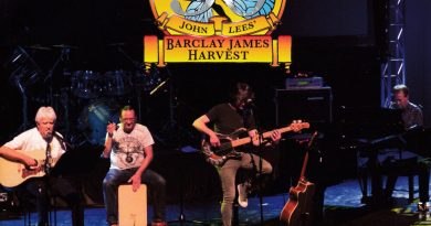 Barclay James Harvest - Paraiso Dos Cavalos