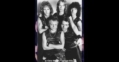 Accept - Neon Nights
