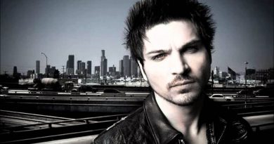 Adelitas Way - Hurt