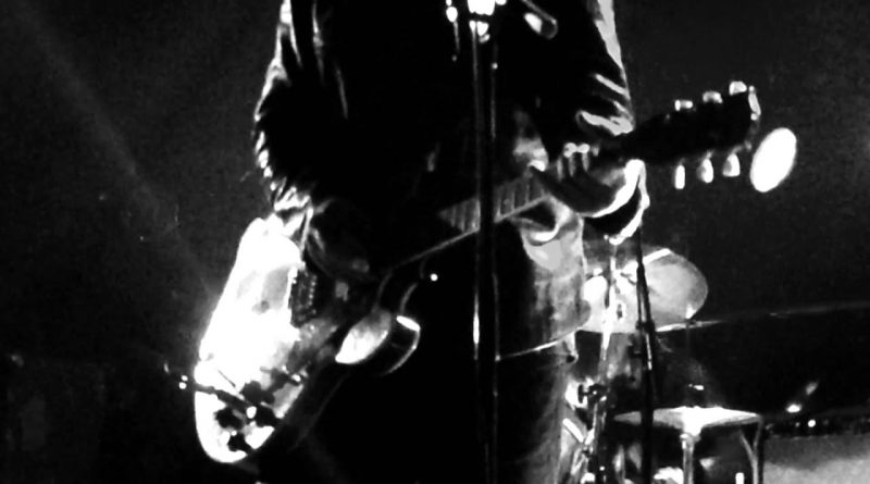 Black Rebel Motorcycle Club - Returning