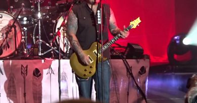 Black Stone Cherry - Lonely Train