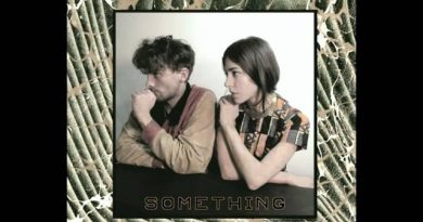 Chairlift - Le Flying Saucer Hat