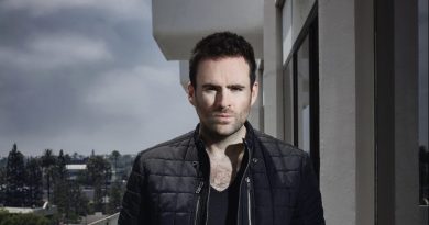 Gareth Emery - Million Years (feat. Asia Whiteacre)