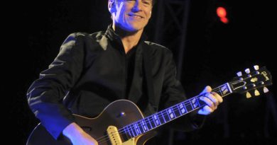 Bryan Adams - Lie To Me