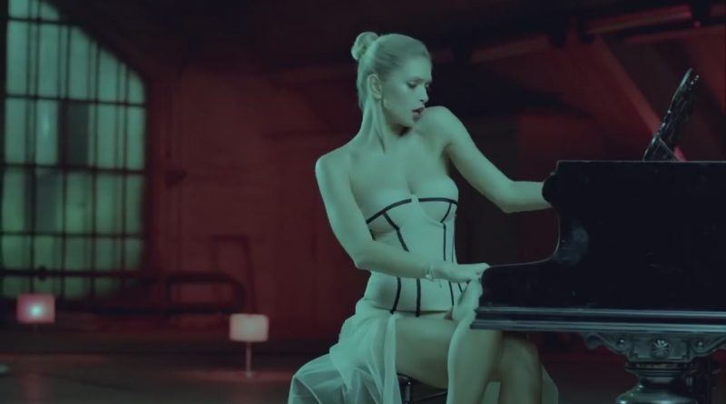 Вера Брежнева - Sexy Bambina