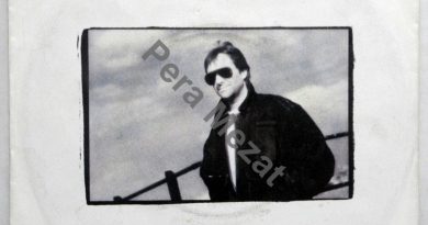 Chris De Burgh - Just A Word Away