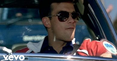 Robbie Williams - The Road To Mandalay