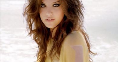 Mandy Moore - Help Me