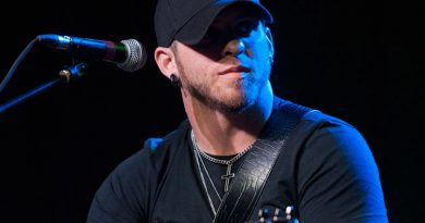 Brantley Gilbert - More Than Miles