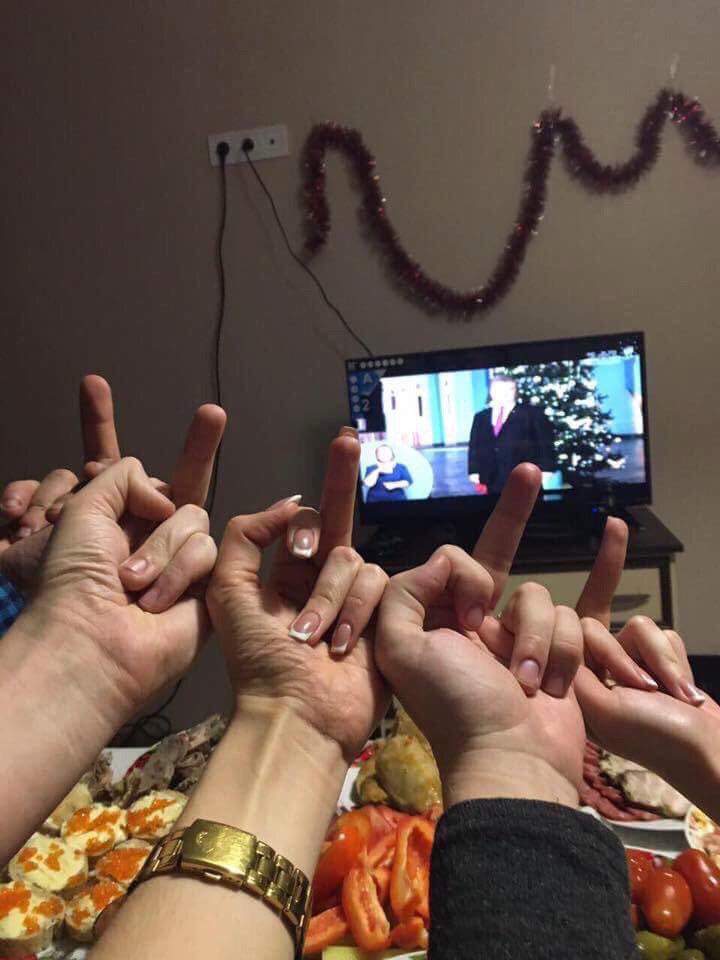 Телевизор — Палец