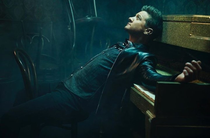 Jeremy Renner - December Days