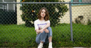 Maisie Peters - Feels Like This