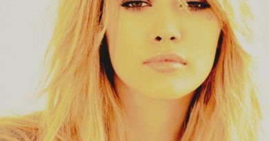 Hilary Duff - Someone's Watching Over Me