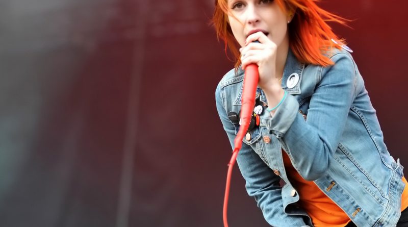 Paramore - Looking Up