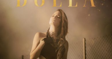 Athena Manoukian - Dolla