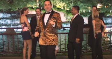 Richard Cheese - Gin And Juice