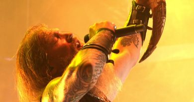 Amon Amarth - Raise Your Horns