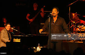 Tom Jones, Jools Holland - Glory of Love