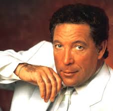 Tom Jones - Lingering On