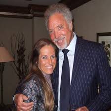 Tom Jones - Lift Me Up