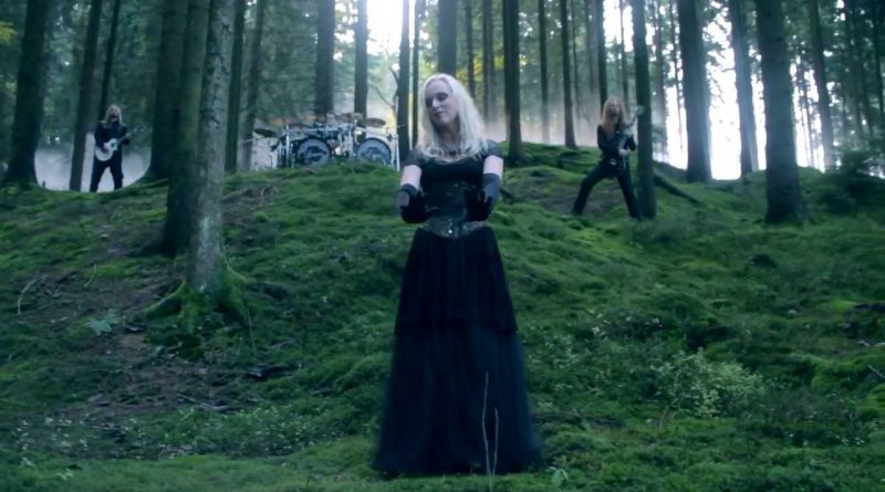 Leaves' Eyes - Hell To The Heavens