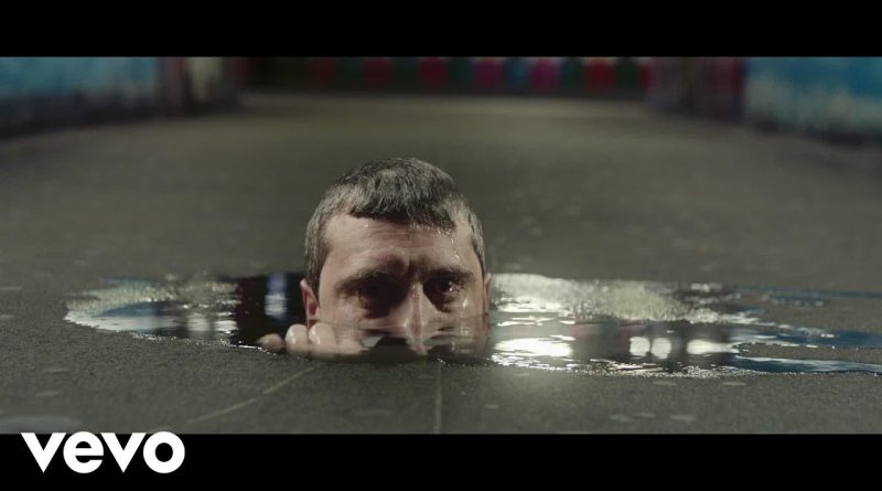 The Maccabees - Spit It Out