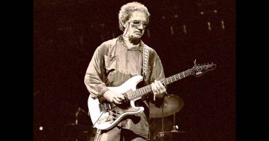 J.J. Cale - Call Me The Breeze