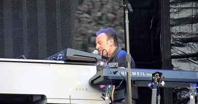 Bruce Springsteen - Incident On 57th Street