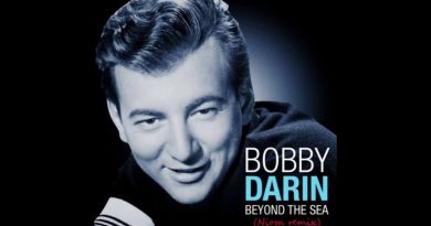 Bobby Darin - Beyond The Sea