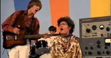 The Monkees - Love Is Only Sleeping