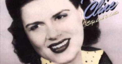 Patsy Cline - Three Cigarettes in an Ashtray