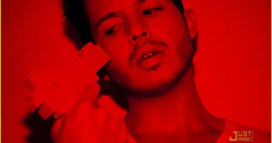 Simon Curtis - Chip in Your Head